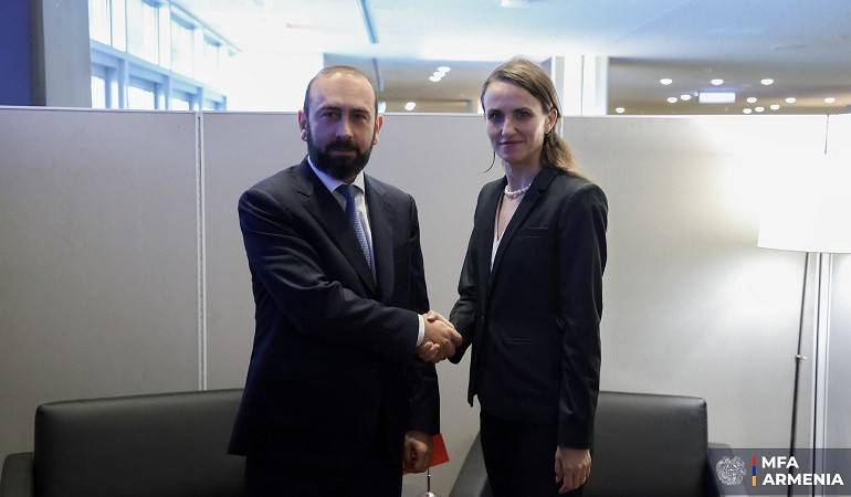 Meeting of the Foreign Ministers of Armenia and Romania