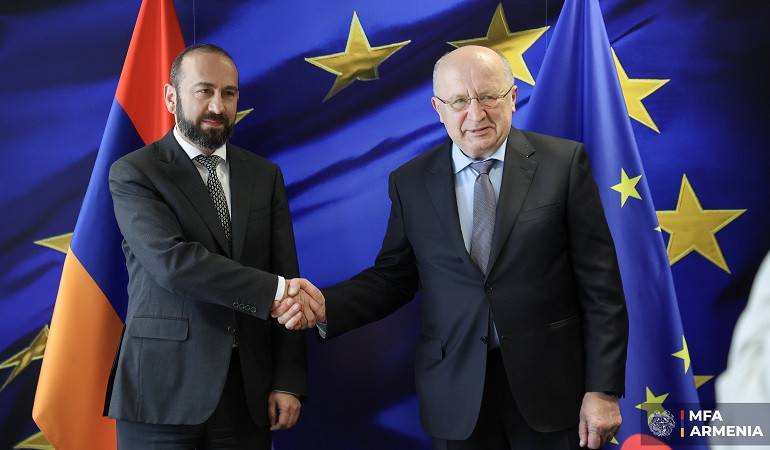 ՀՀ ԱԳ նախարարի և պաշտպանության և տիեզերքի հարցերով ԵՄ հանձնակատարի հանդիպումը