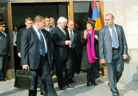 Foreign Minister Vartan Oskanian’s Meeting With German Foreign Minister Frank-Walter Steinmeier 